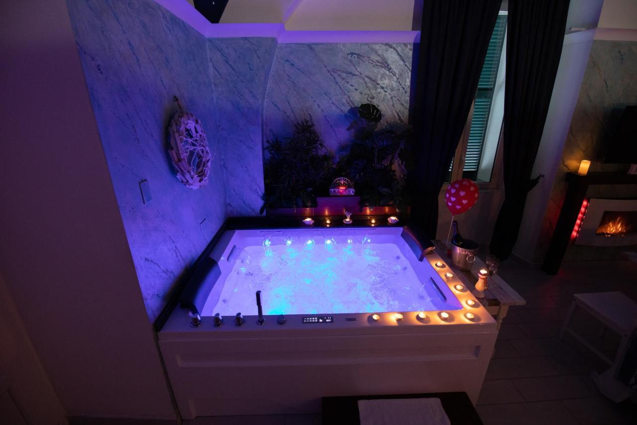 Stabiae Luxury Rooms Castellammare di Stabia Bagian luar foto