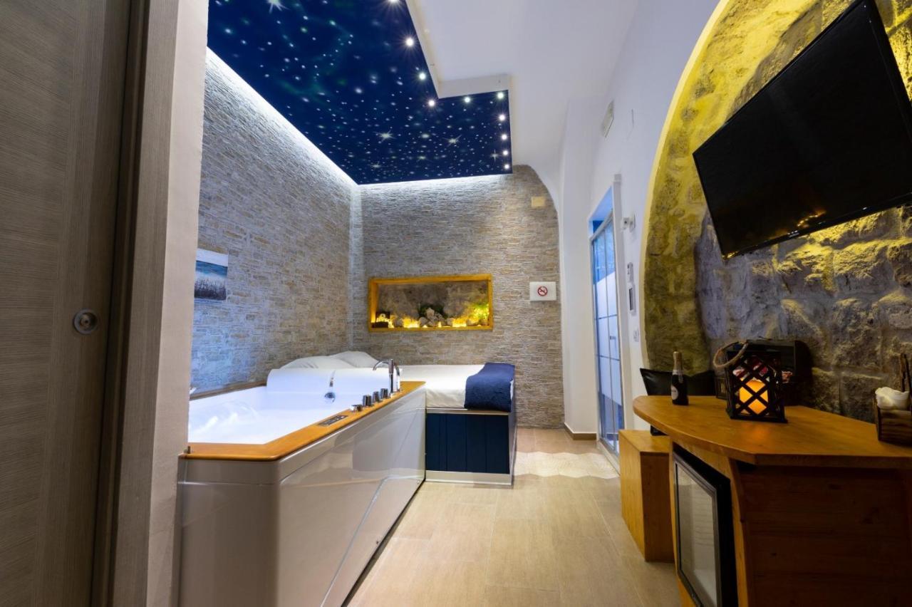 Stabiae Luxury Rooms Castellammare di Stabia Bagian luar foto