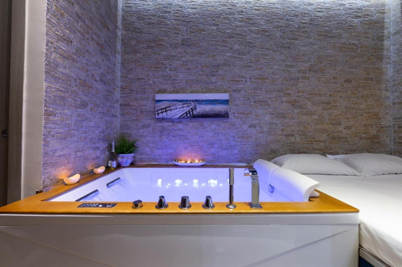 Stabiae Luxury Rooms Castellammare di Stabia Bagian luar foto