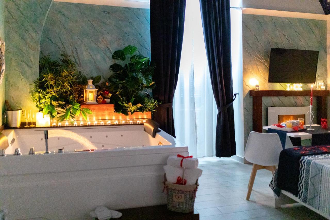 Stabiae Luxury Rooms Castellammare di Stabia Bagian luar foto